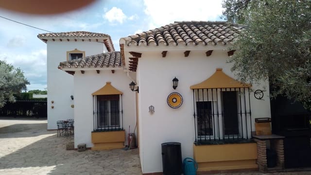 4 bedroom Finca/Country House for rent in Arriate with pool garage - € 1,500 (Ref: 9321460)