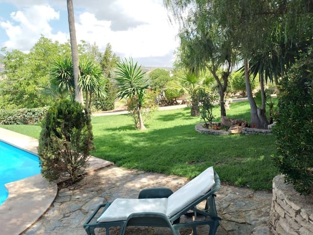 4 bedroom Finca/Country House for rent in Arriate with pool garage - € 1,500 (Ref: 9321460)