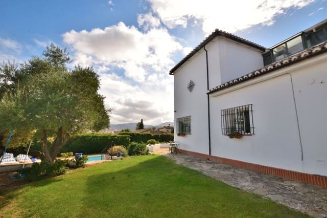 4 soverom Villa til salgs i Ronda med svømmebasseng garasje - € 695 000 (Ref: 9322458)
