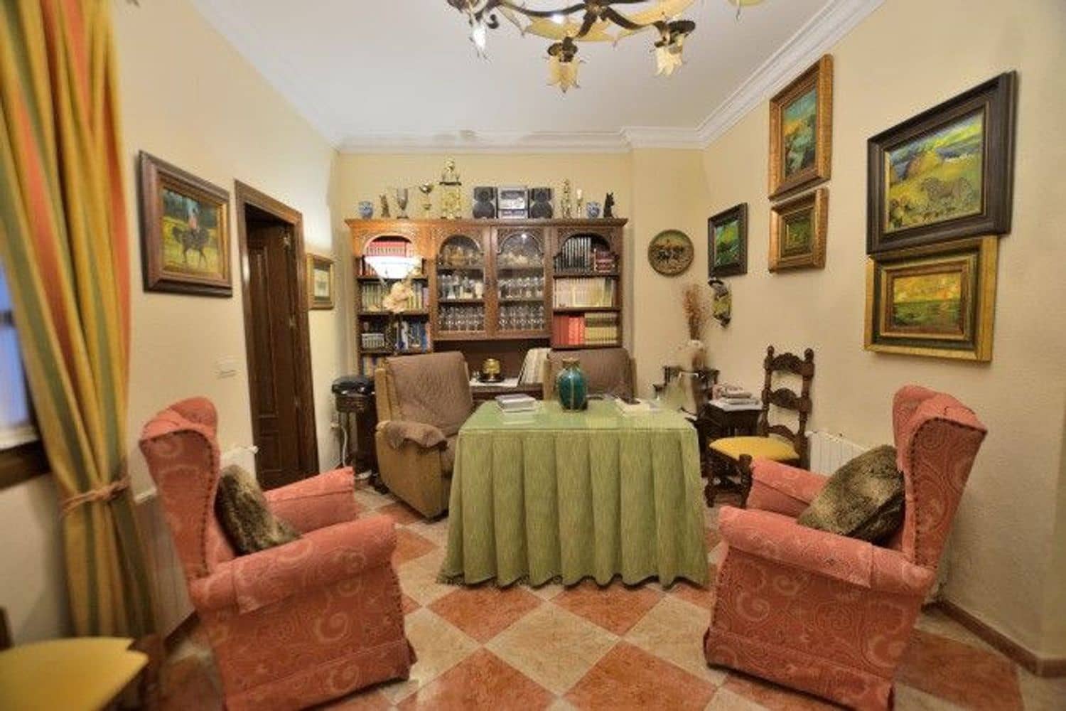 4 soveværelse Lejlighed til salg i Ronda med garage - € 200.000 (Ref: 9371389)