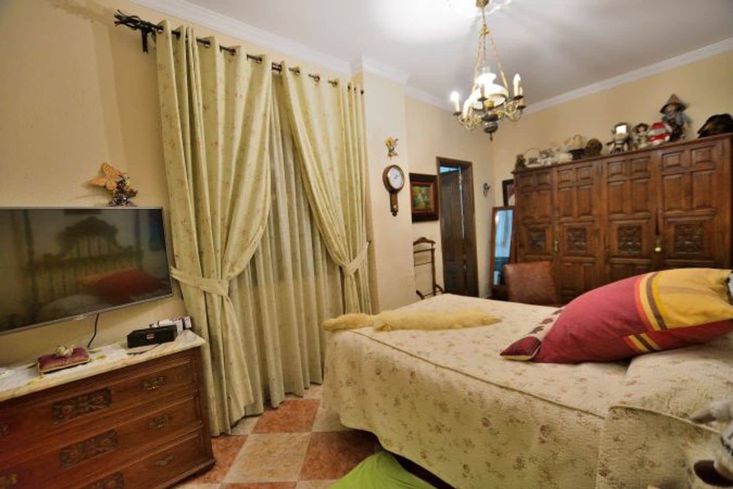 4 soveværelse Lejlighed til salg i Ronda med garage - € 200.000 (Ref: 9371389)