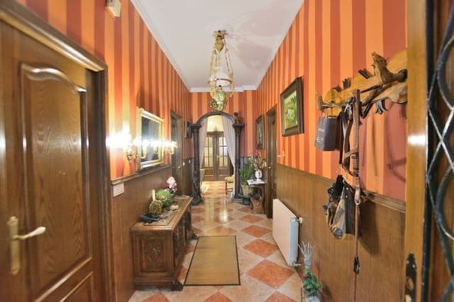 4 soveværelse Lejlighed til salg i Ronda med garage - € 200.000 (Ref: 9371389)