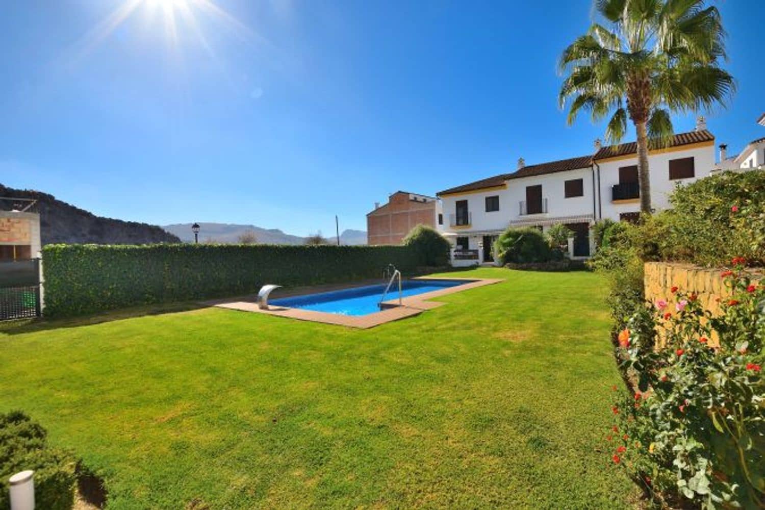 3 makuuhuone Omakotitalo myytävänä paikassa Montejaque mukana uima-altaan 
autotalli - 179 500 € (Ref: 9371390)