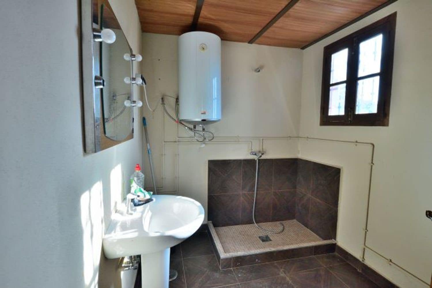 Commercial for sale in Ronda - € 315,000 (Ref: 9371393)