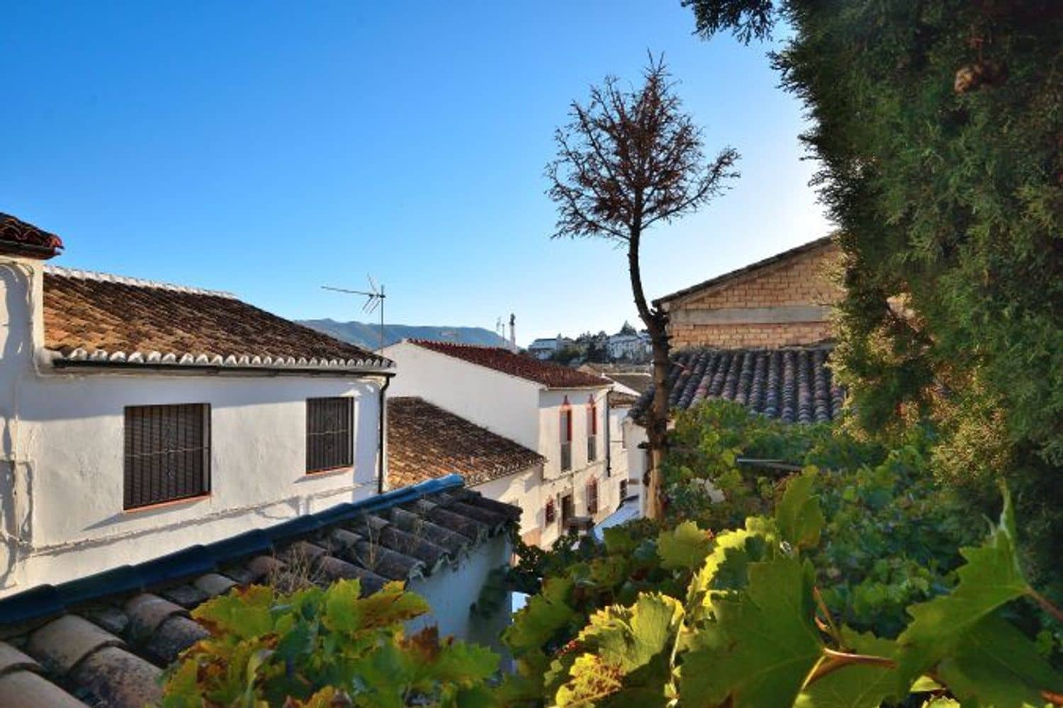4 bedroom Townhouse for sale in Ronda with garage - € 400,000 (Ref: 9418902)
