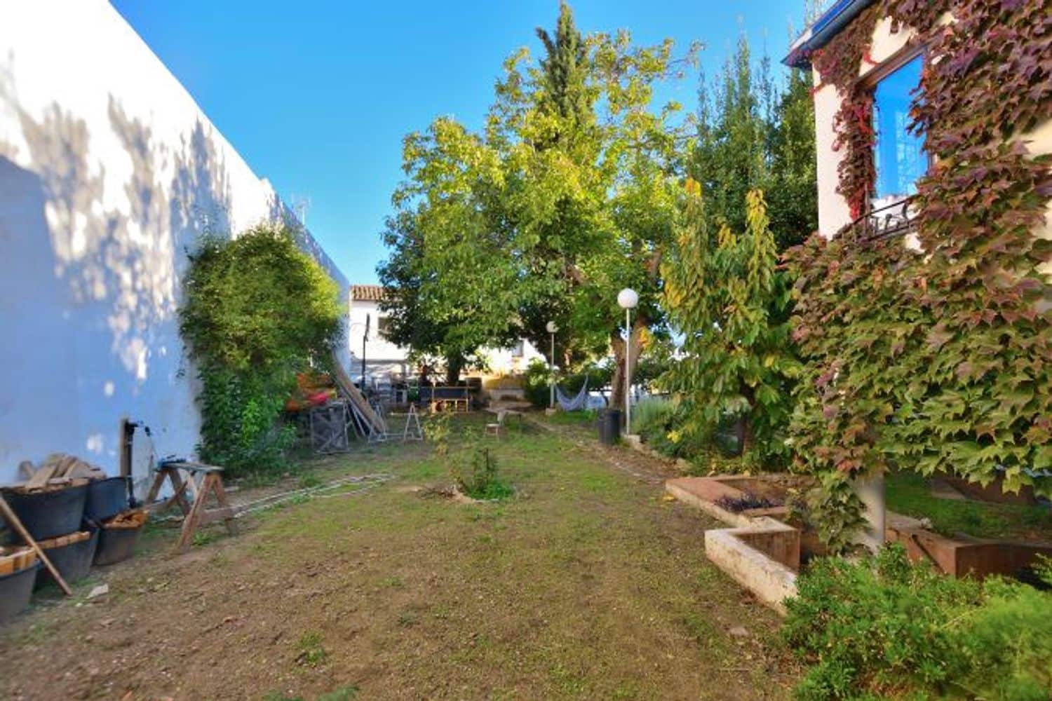 4 bedroom Townhouse for sale in Ronda with garage - € 400,000 (Ref: 9418902)