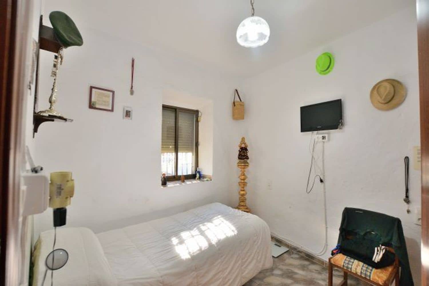 4 bedroom Townhouse for sale in Ronda with garage - € 145,000 (Ref: 9436654)