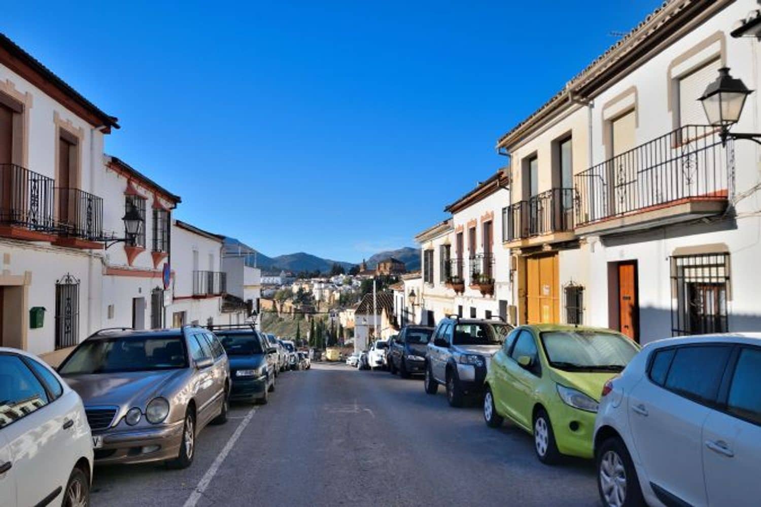 4 bedroom Townhouse for sale in Ronda with garage - € 145,000 (Ref: 9436654)