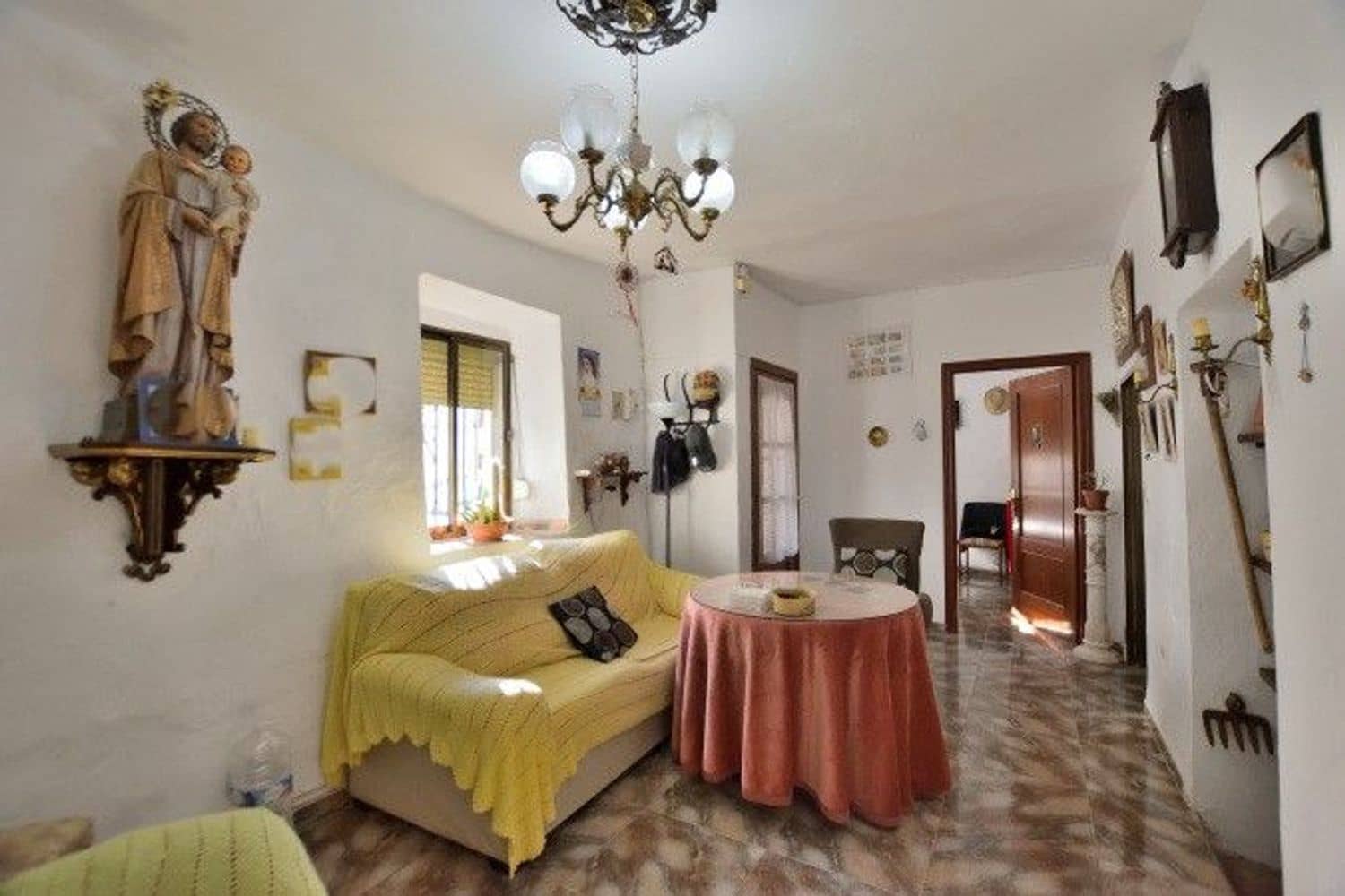 4 bedroom Townhouse for sale in Ronda with garage - € 145,000 (Ref: 9436654)