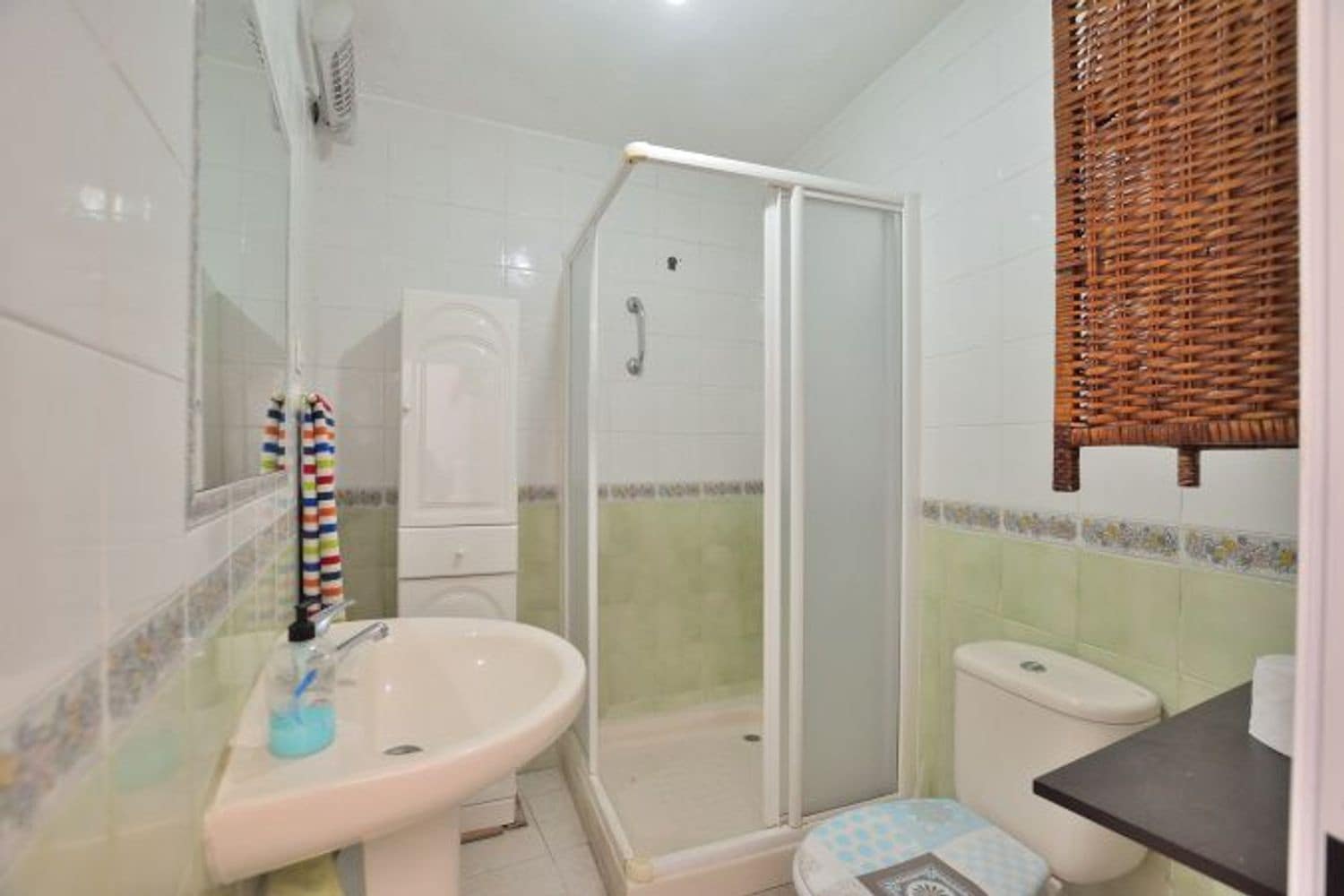 4 bedroom Townhouse for sale in Ronda with garage - € 145,000 (Ref: 9436654)