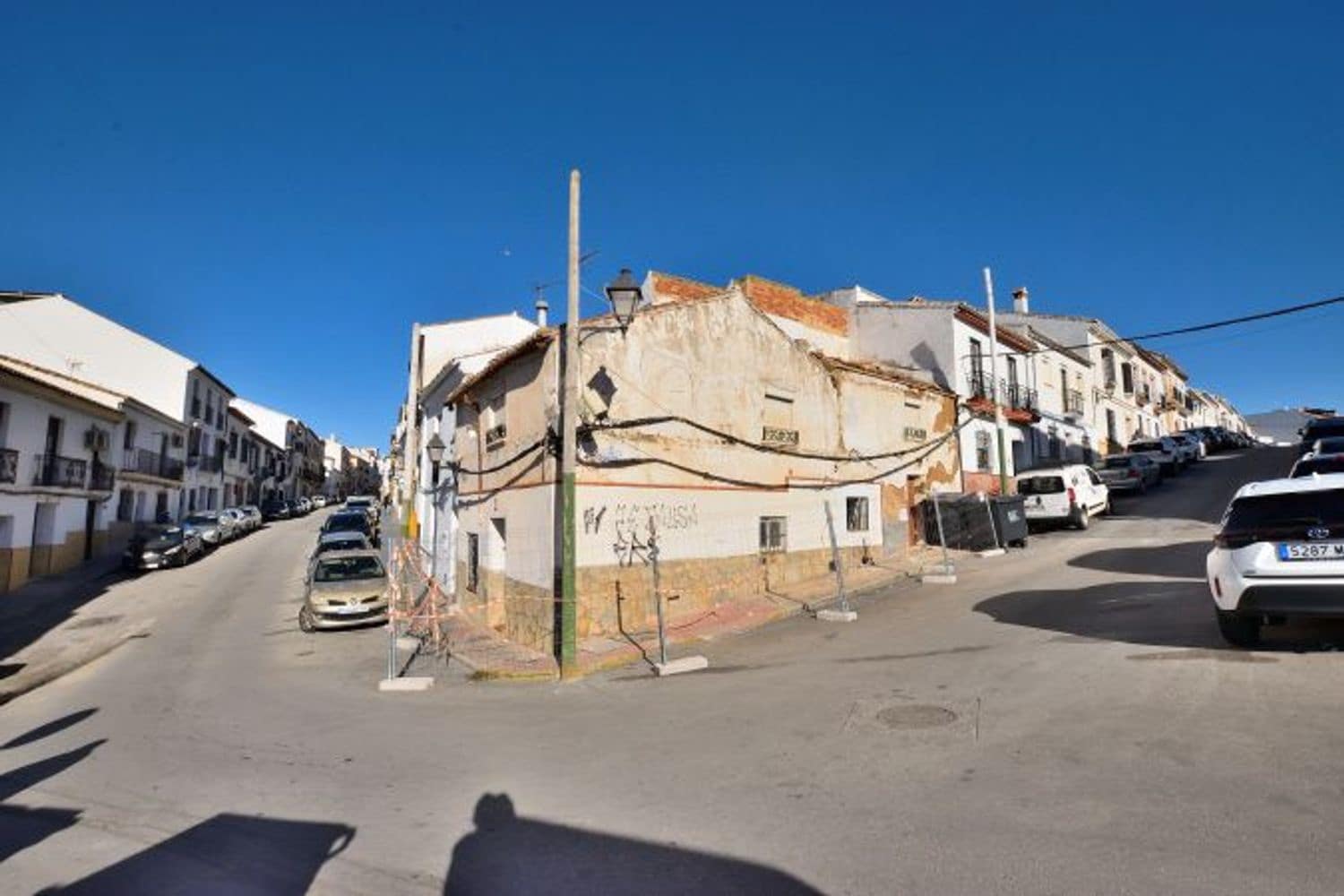 4 bedroom Townhouse for sale in Ronda with garage - € 145,000 (Ref: 9436654)