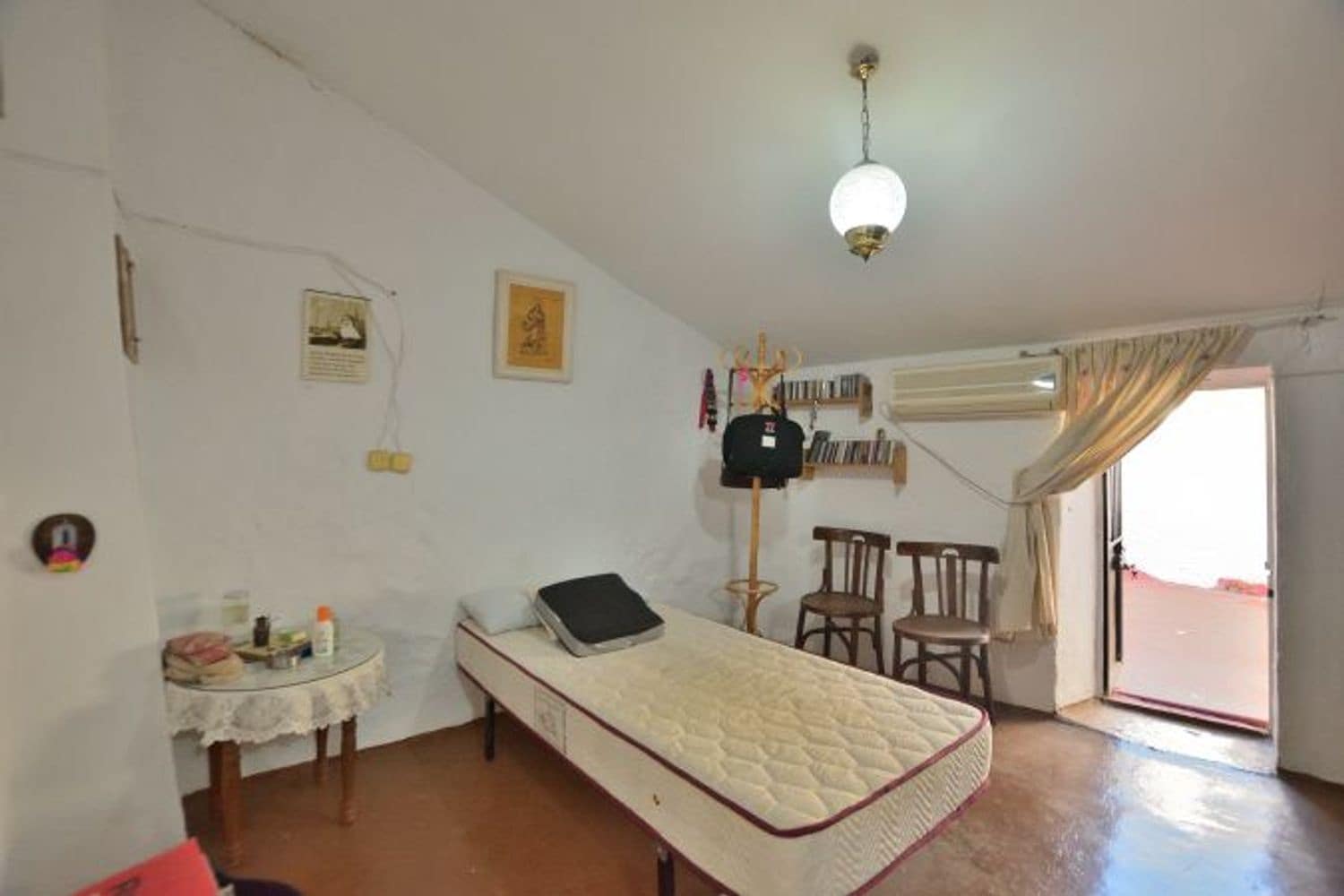 4 bedroom Townhouse for sale in Ronda with garage - € 145,000 (Ref: 9436654)