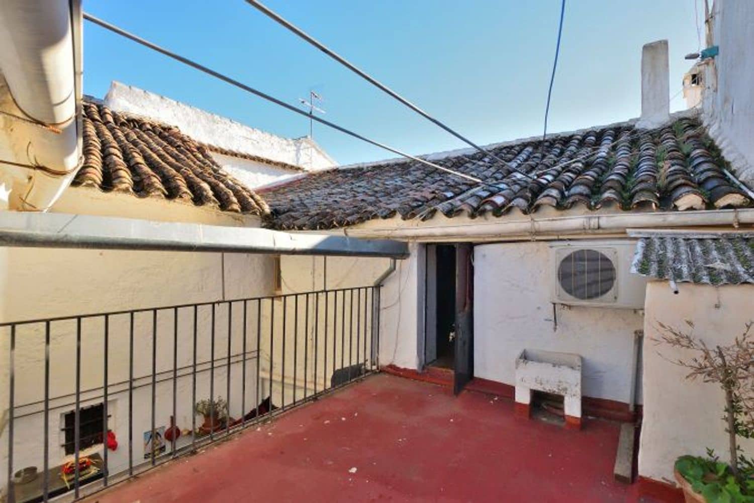 4 bedroom Townhouse for sale in Ronda with garage - € 145,000 (Ref: 9436654)
