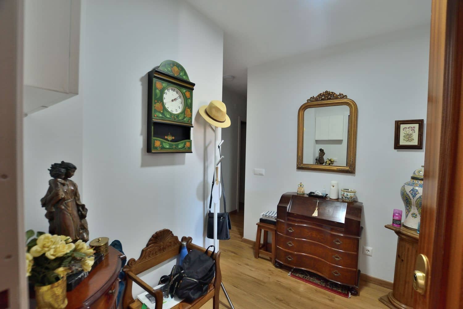 2 bedroom Apartment for sale in Ronda with garage - € 225,000 (Ref: 9436655)