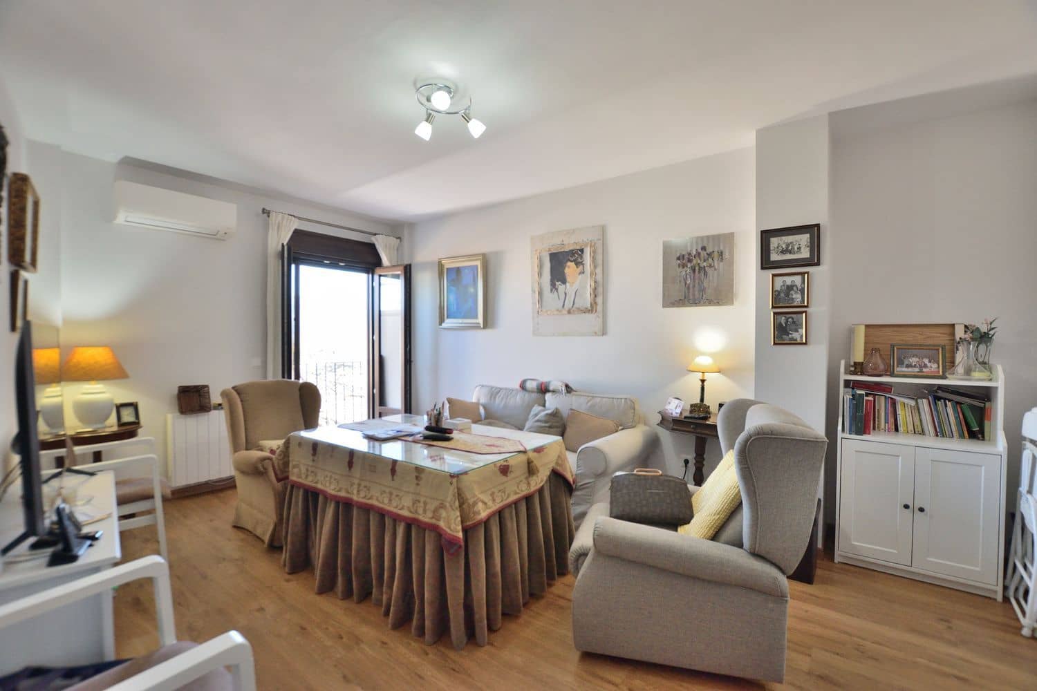 2 bedroom Apartment for sale in Ronda with garage - € 225,000 (Ref: 9436655)