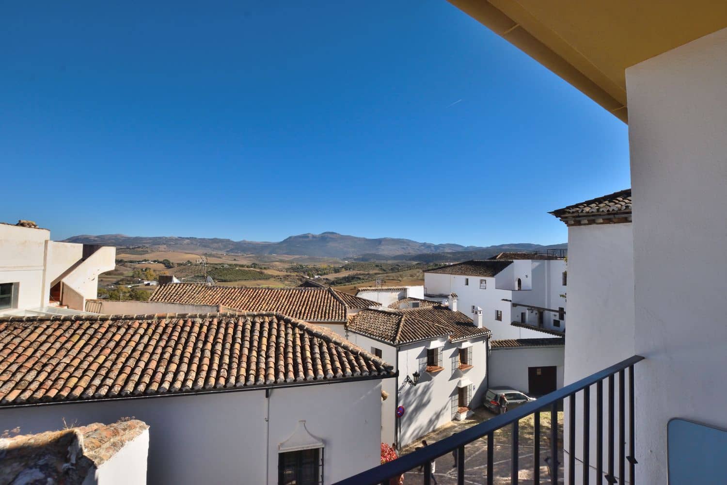 2 bedroom Apartment for sale in Ronda with garage - € 225,000 (Ref: 9436655)