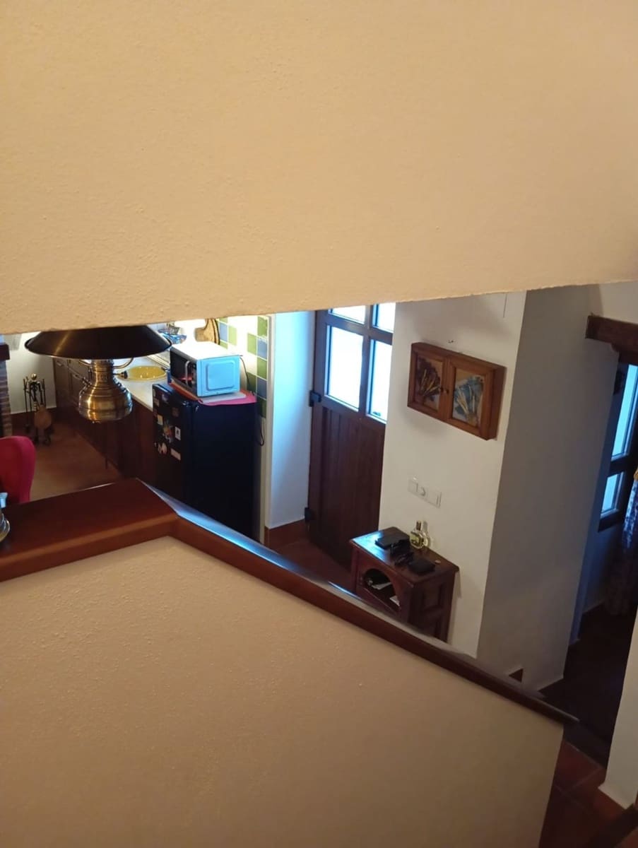 3 bedroom Finca/Country House for rent in Parauta with garage - € 500 (Ref: 9436656)