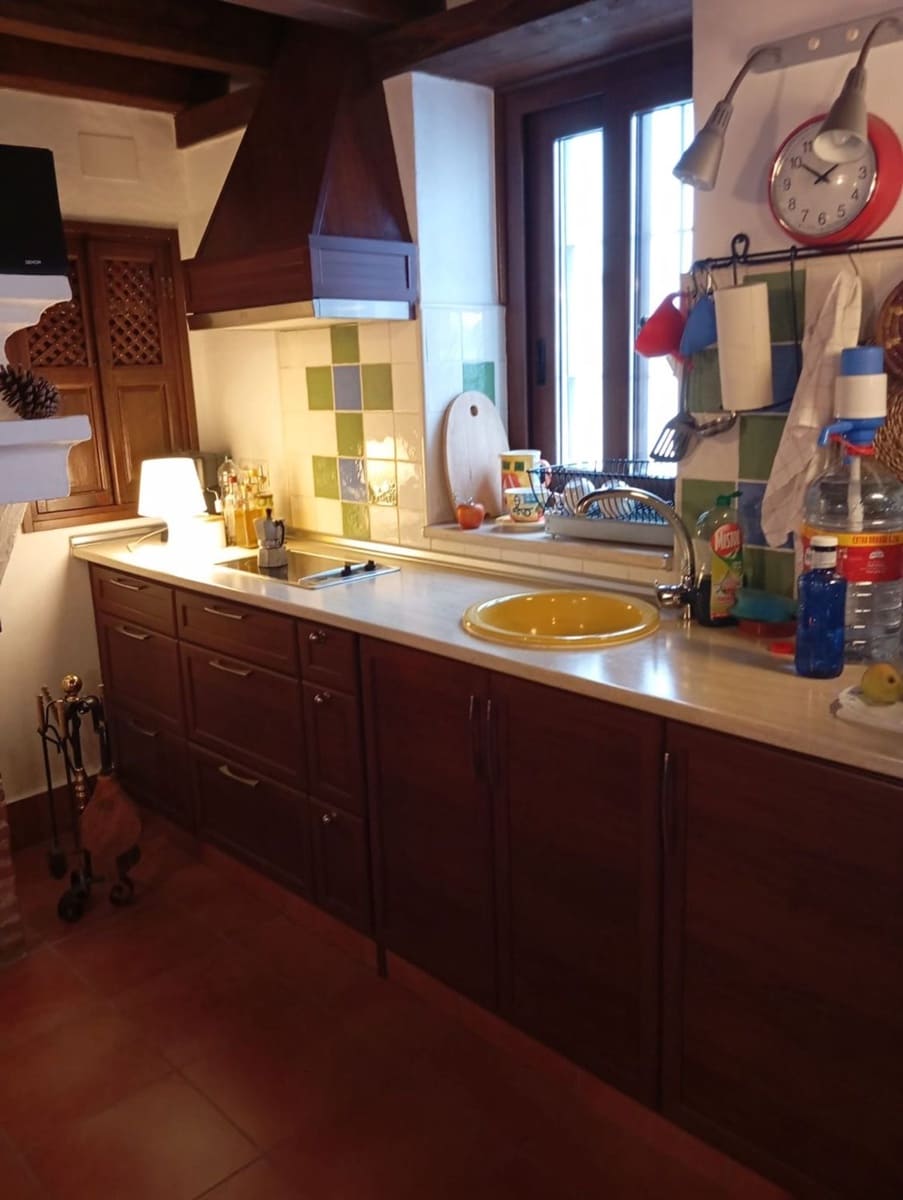 3 bedroom Finca/Country House for rent in Parauta with garage - € 500 (Ref: 9436656)