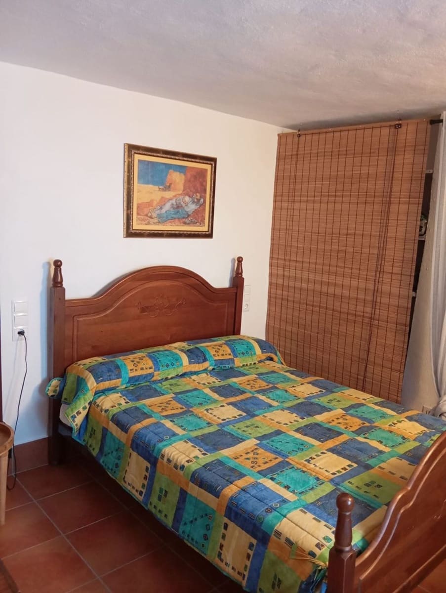 3 bedroom Finca/Country House for rent in Parauta with garage - € 500 (Ref: 9436656)