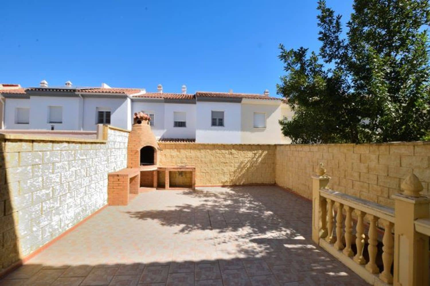 3 bedroom Townhouse for sale in Ronda with garage - € 235,000 (Ref: 9523920)