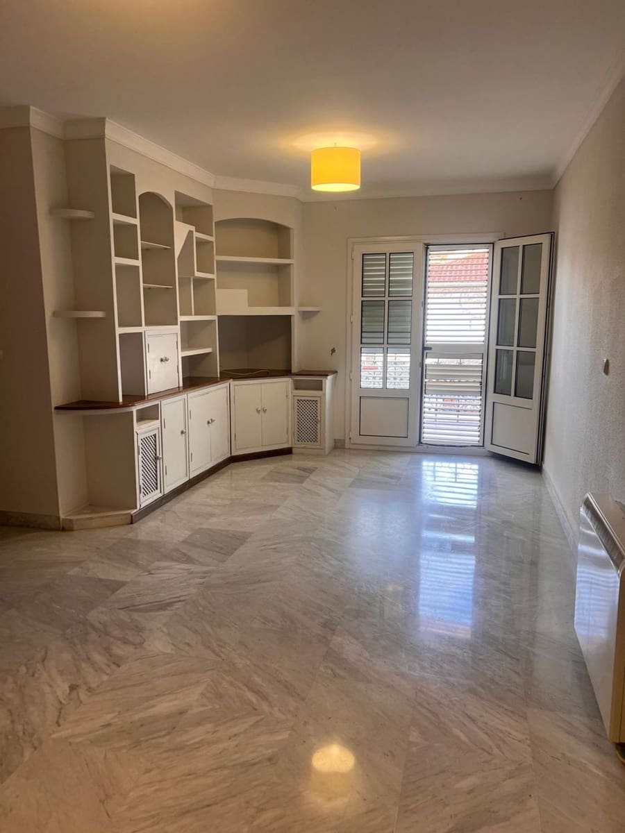 3 bedroom Apartment for rent in Ronda with garage - € 800 (Ref: 9543006)