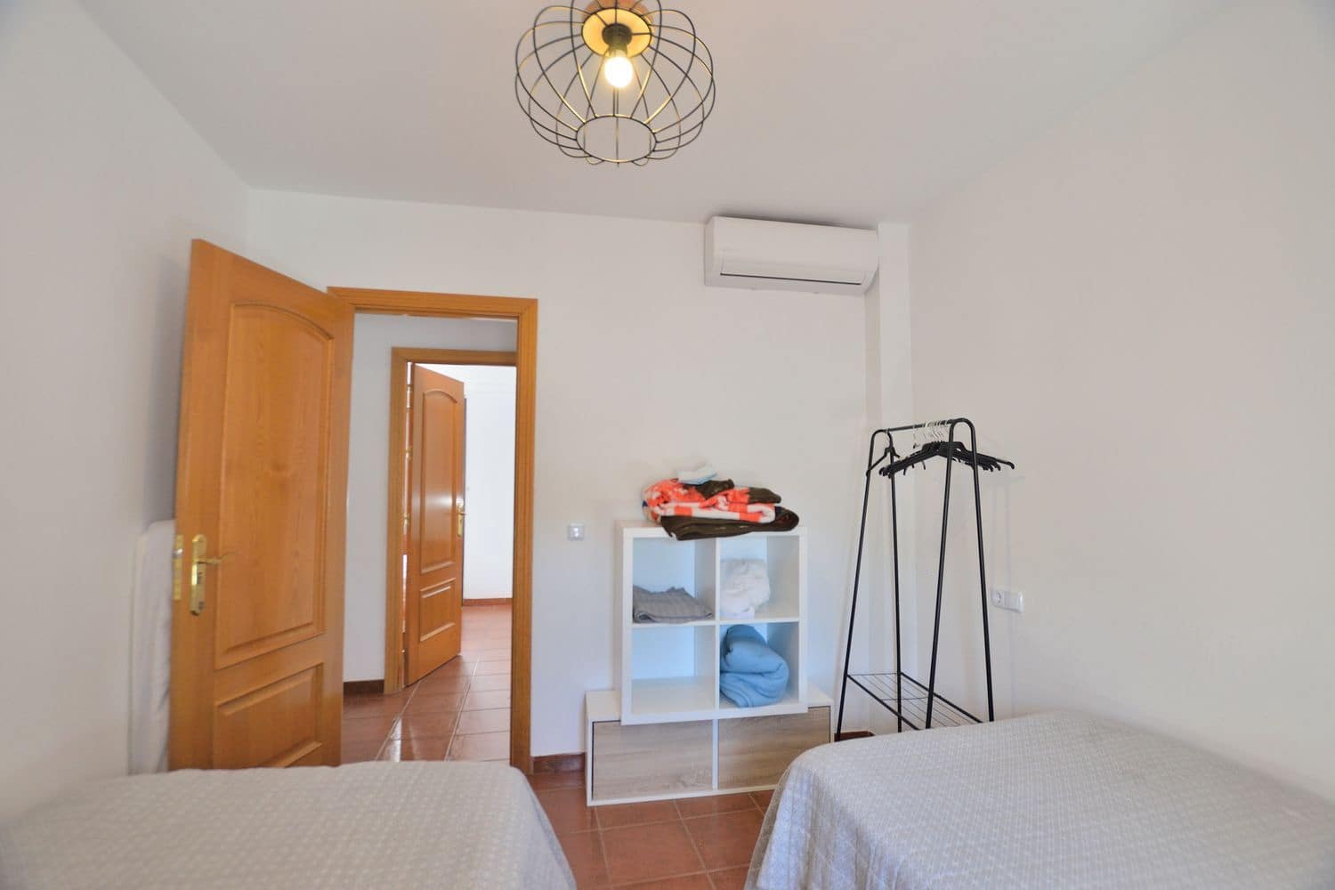 3 makuuhuone Omakotitalo myytävänä paikassa Ronda mukana 
autotalli - 169 000 € (Ref: 9632868)