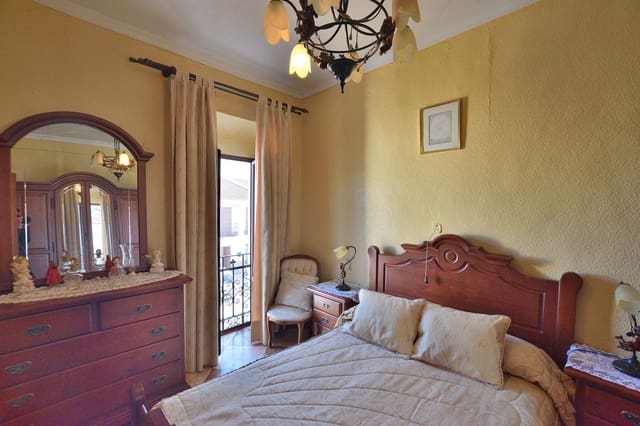 4 bedroom Townhouse for sale in El Gastor with garage - € 260,000 (Ref: 9654523)