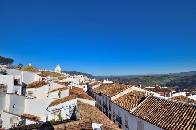 4 bedroom Townhouse for sale in El Gastor with garage - € 260,000 (Ref: 9654523)