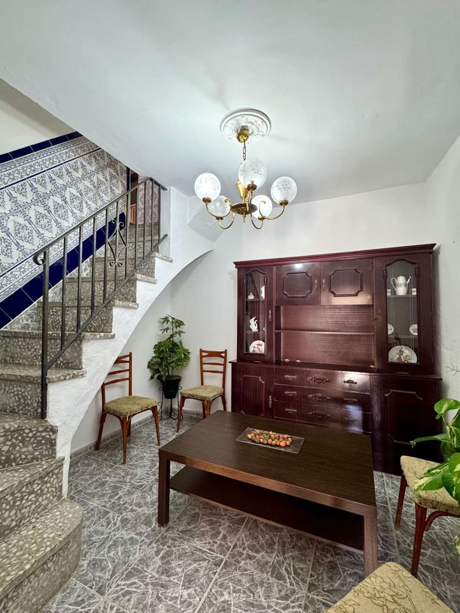 3 sypialnia Dom na sprzedaż w Olvera z garażem - 52 000 € (Ref: 9654524)