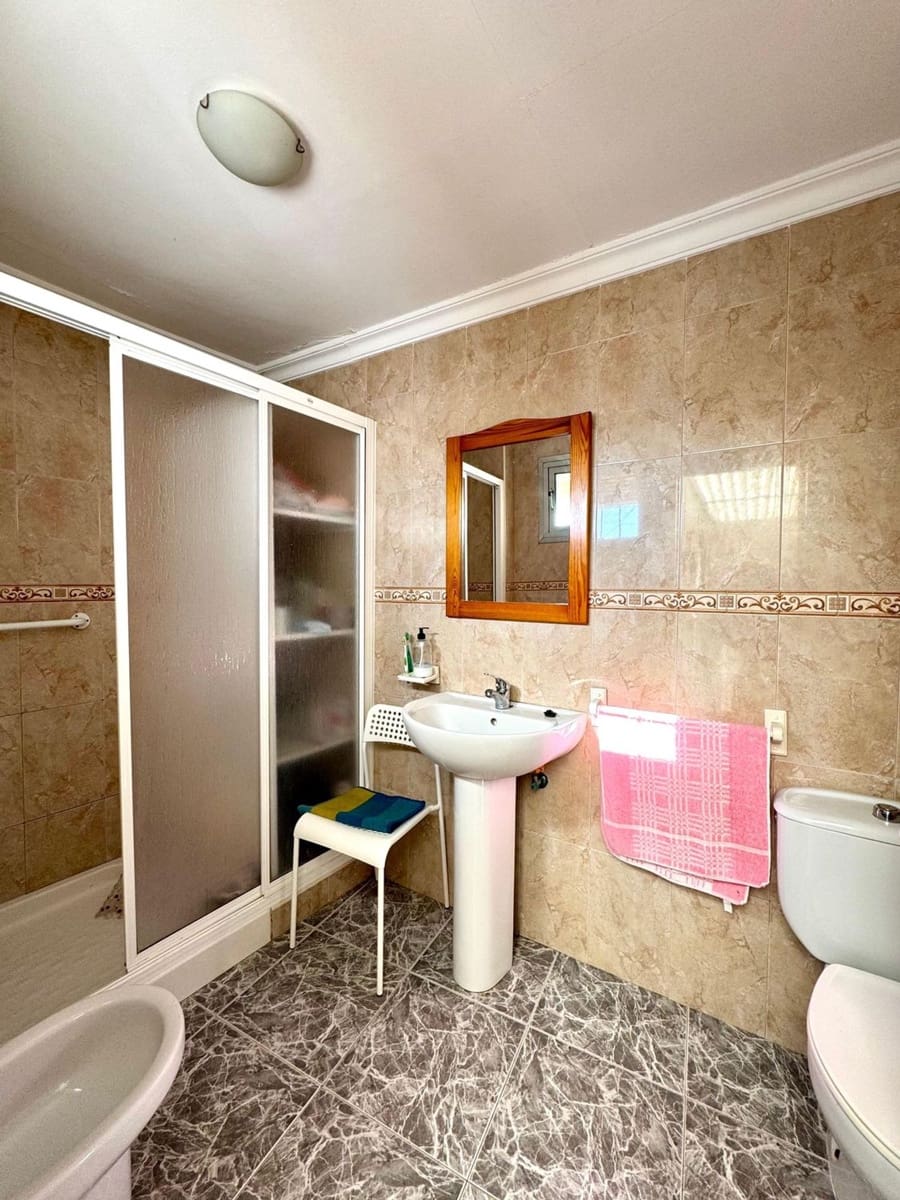 3 sypialnia Dom na sprzedaż w Olvera z garażem - 52 000 € (Ref: 9654524)