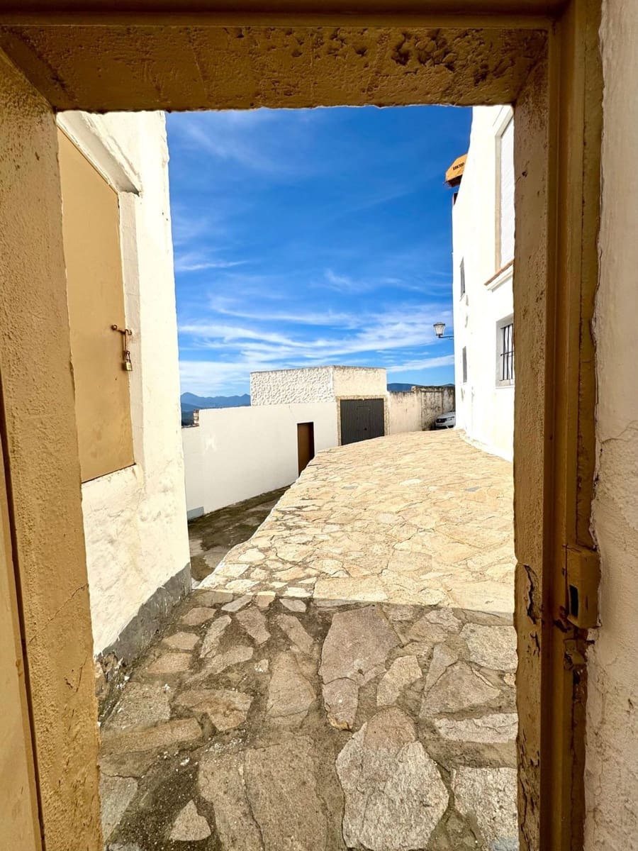 3 sypialnia Dom na sprzedaż w Olvera z garażem - 52 000 € (Ref: 9654524)