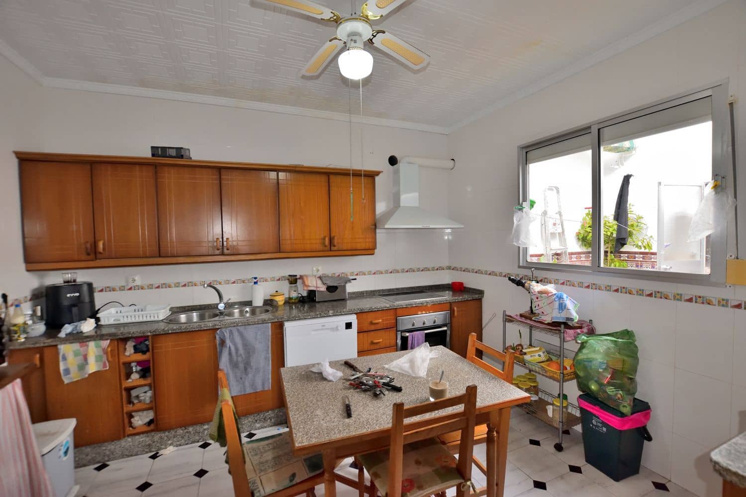 4 bedroom Townhouse for sale in El Gastor with garage - € 335,000 (Ref: 9654526)