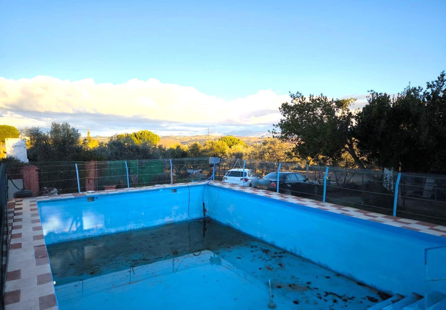 4 soveværelse Finca/Landehus til salg i Ronda med swimmingpool garage - € 228.000 (Ref: 9665651)
