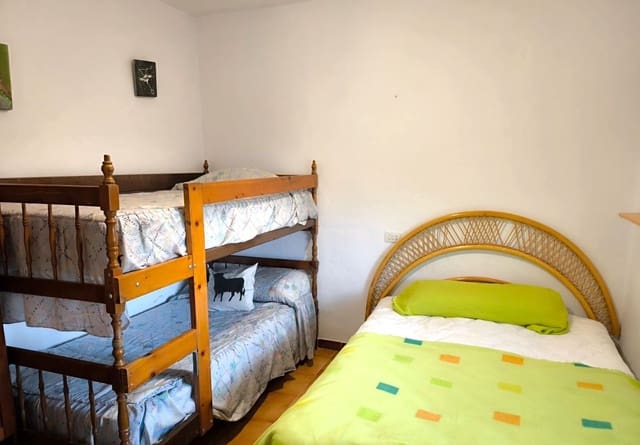 4 soveværelse Finca/Landehus til salg i Ronda med swimmingpool garage - € 228.000 (Ref: 9665651)