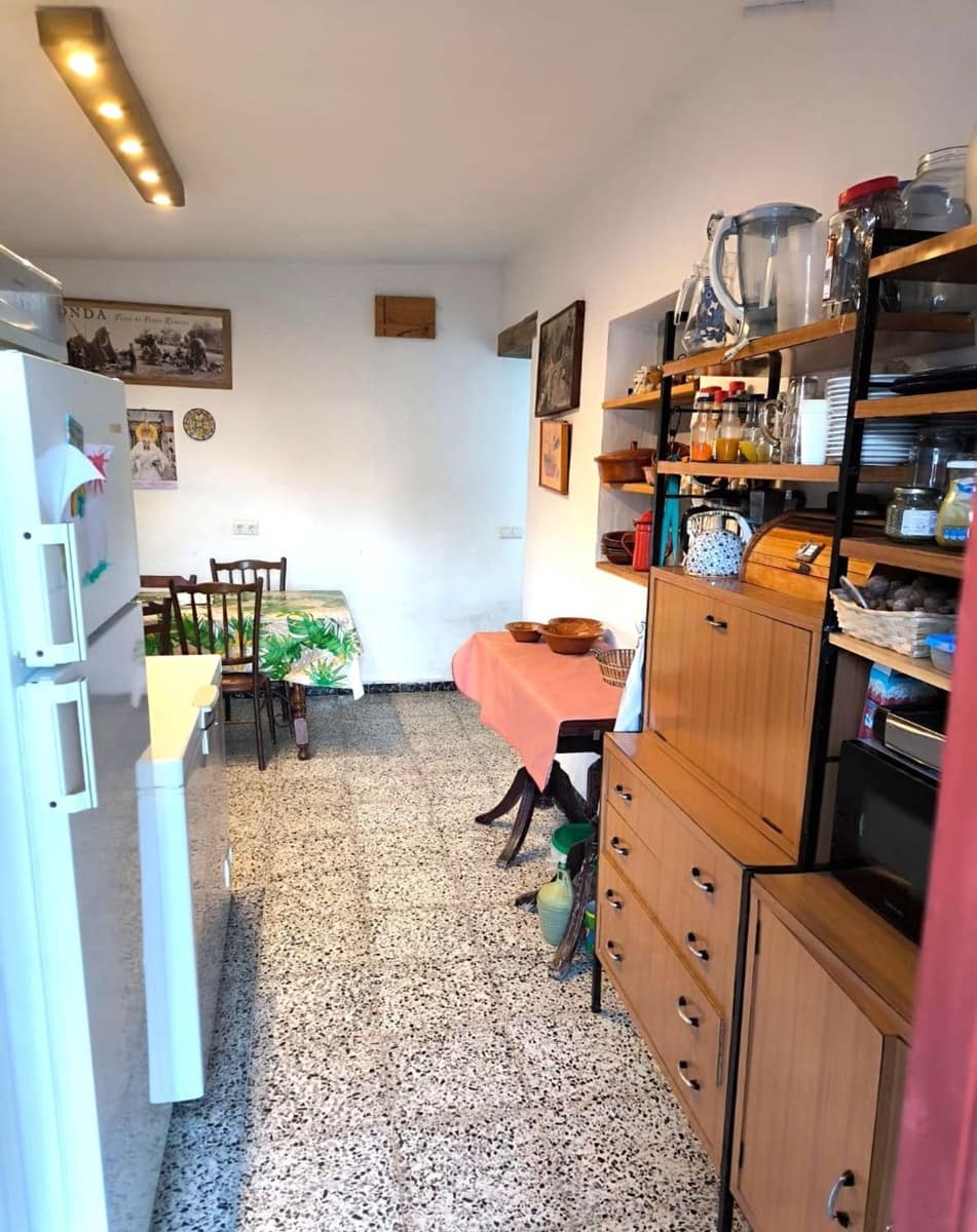 4 soveværelse Finca/Landehus til salg i Ronda med swimmingpool garage - € 228.000 (Ref: 9665651)