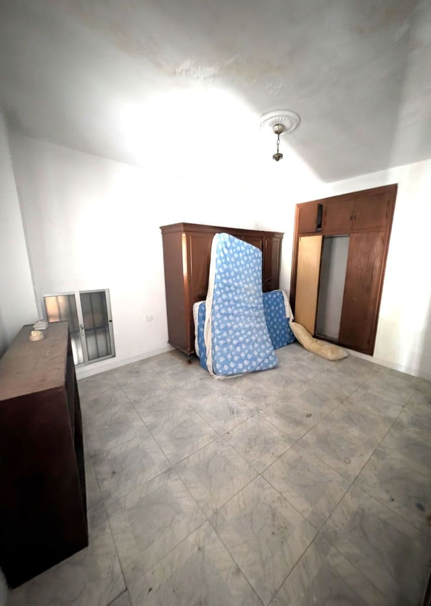 Garage for sale in Olvera - € 110,000 (Ref: 9694659)