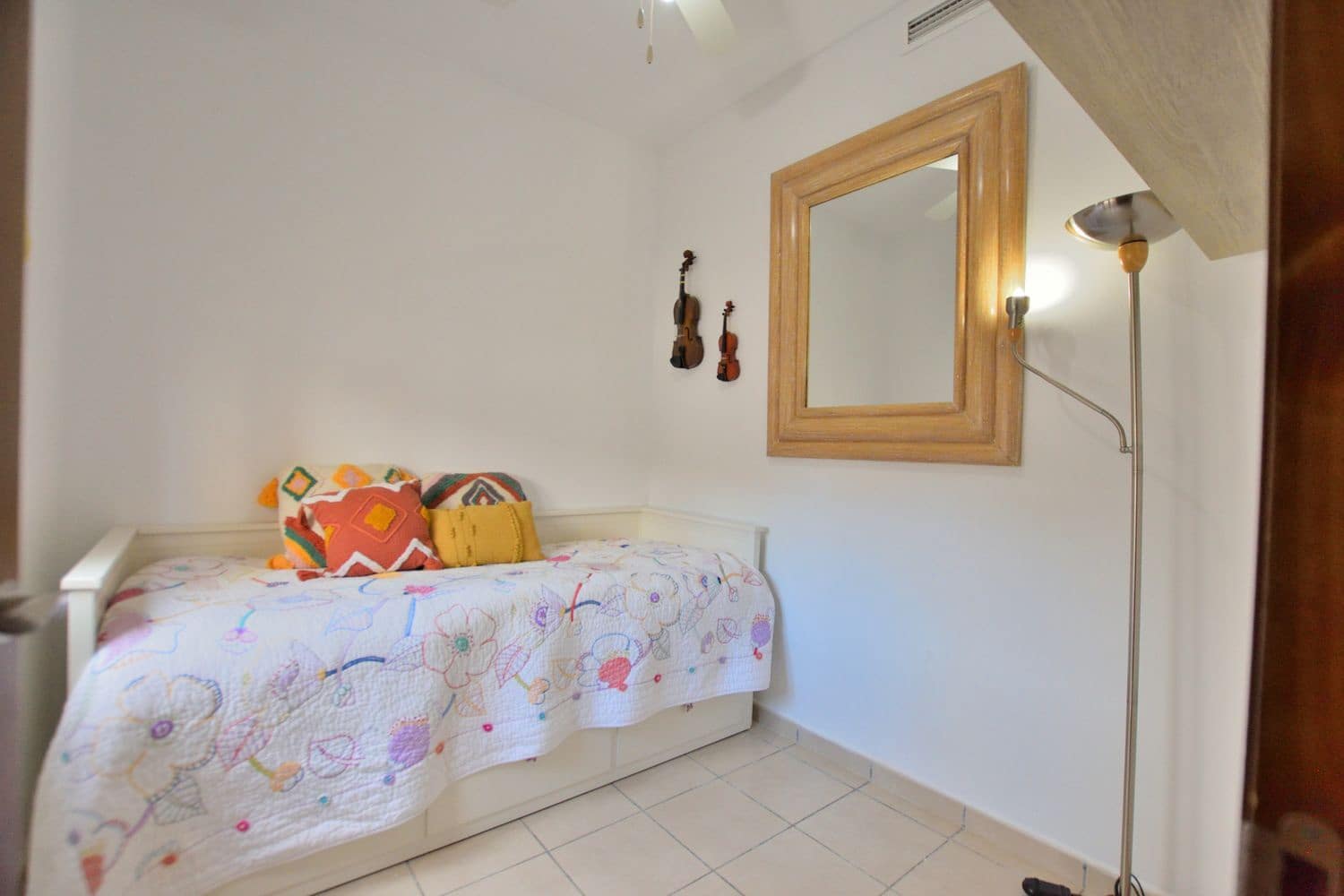 2 bedroom Apartment for sale in Ronda with garage - € 155,000 (Ref: 9726303)