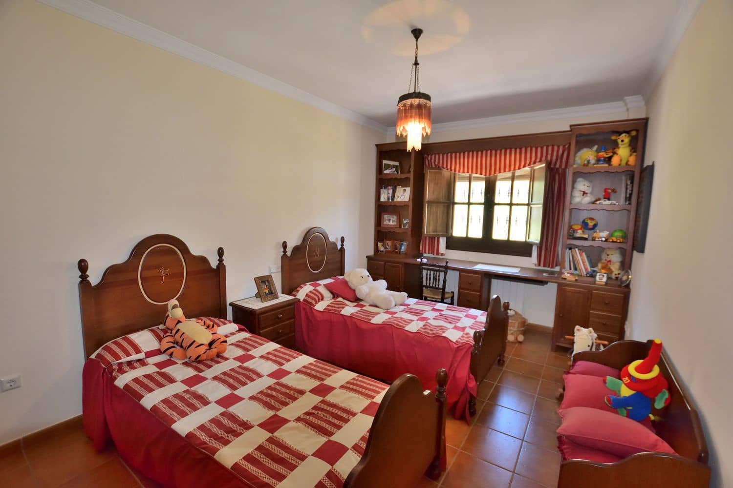 5 soverom Villa til salgs i Montejaque med garasje - € 399 000 (Ref: 9779971)