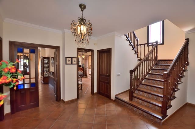 5 soverom Villa til salgs i Montejaque med garasje - € 399 000 (Ref: 9779971)