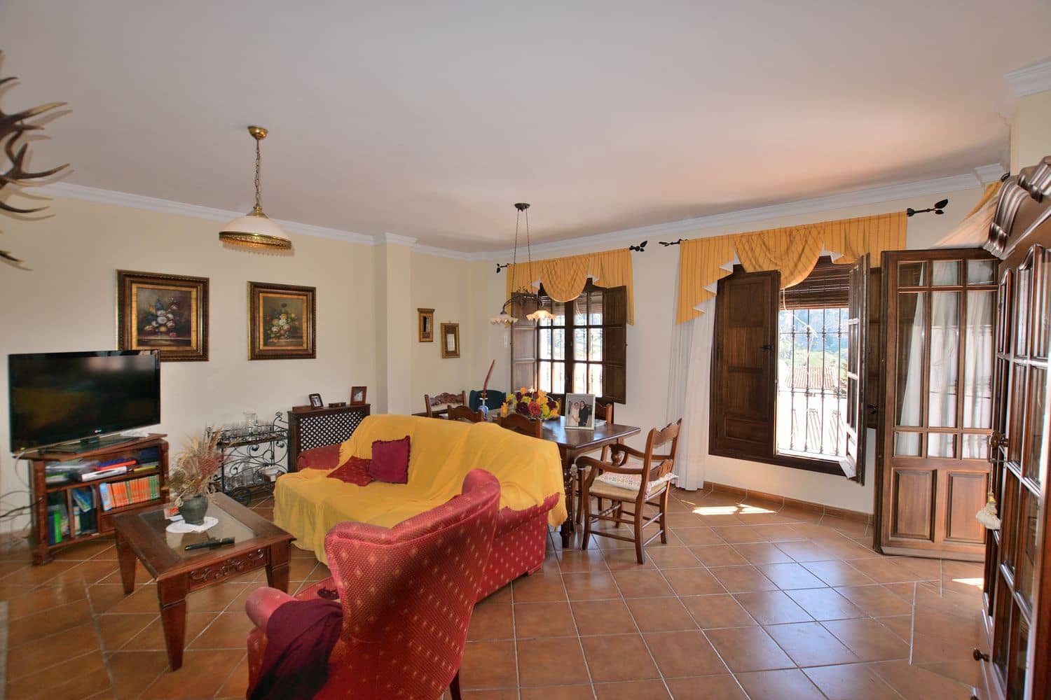 5 soverom Villa til salgs i Montejaque med garasje - € 399 000 (Ref: 9779971)