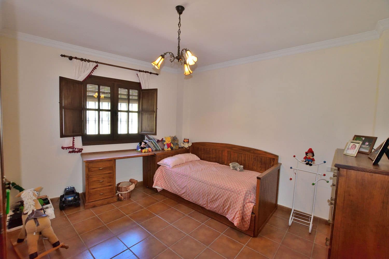 5 soverom Villa til salgs i Montejaque med garasje - € 399 000 (Ref: 9779971)