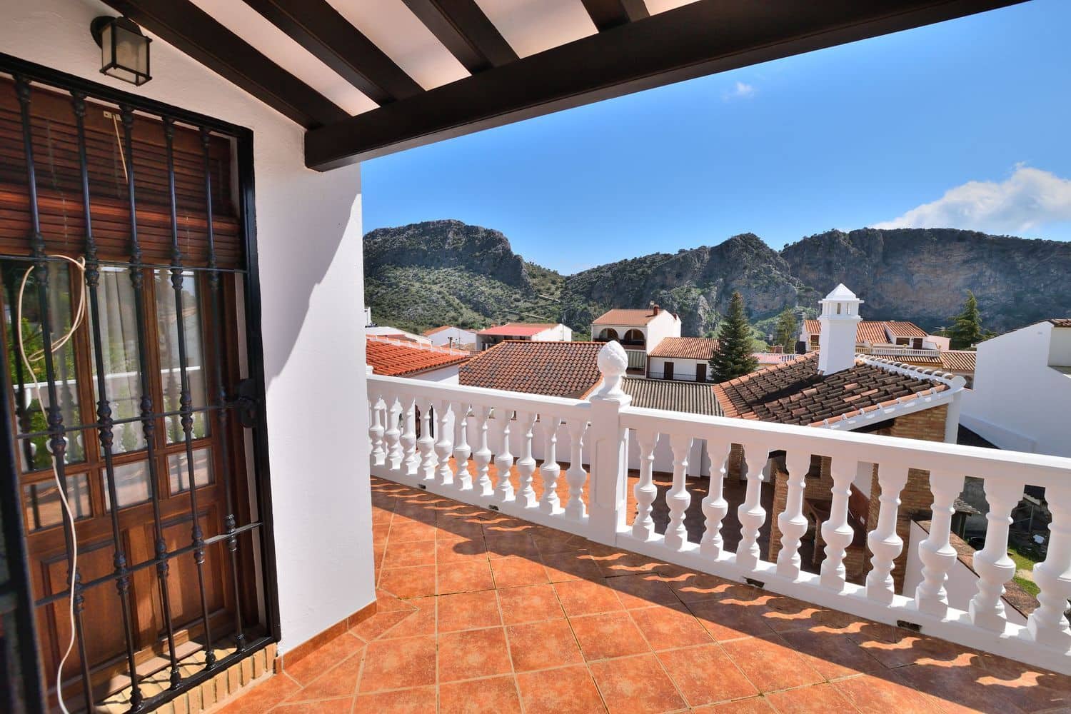 5 soverom Villa til salgs i Montejaque med garasje - € 399 000 (Ref: 9779971)