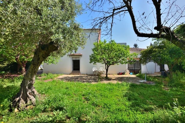 4 bedroom Villa for sale in Ronda with pool garage - € 475,000 (Ref: 9806044)