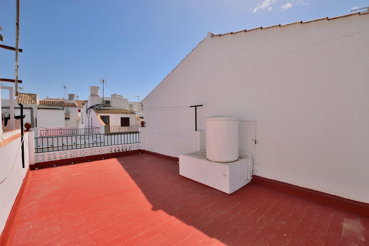 Casa de 2 habitaciones en Olvera en venta con garaje - 79.000 € (Ref: 9807527)