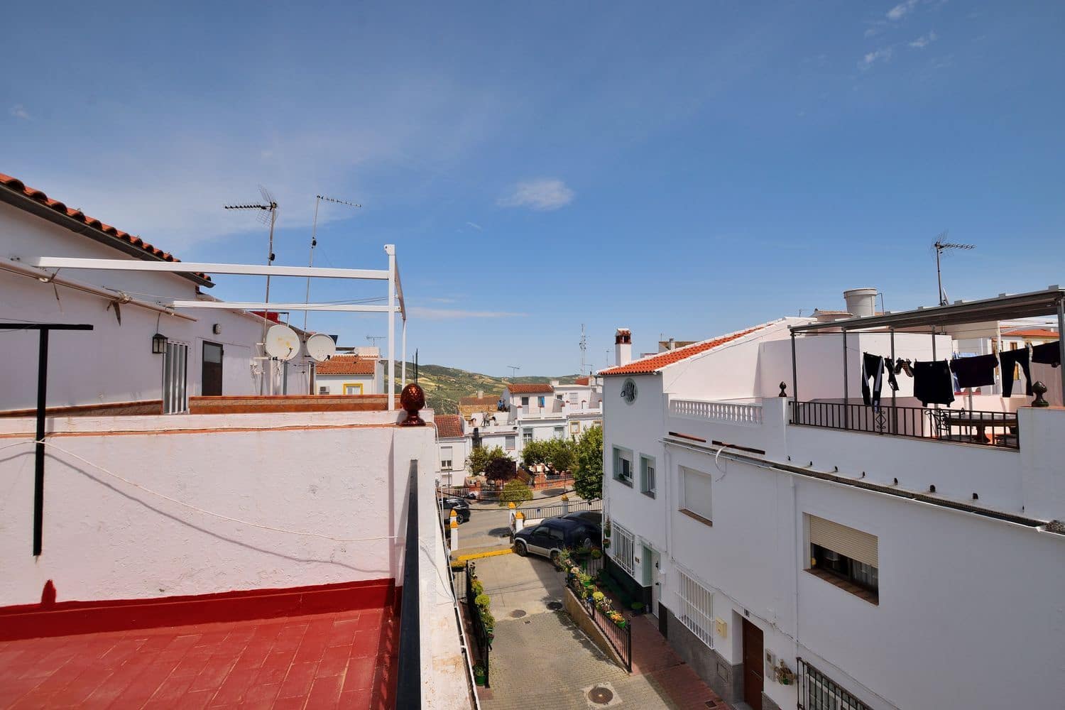 Casa de 2 habitaciones en Olvera en venta con garaje - 79.000 € (Ref: 9807527)