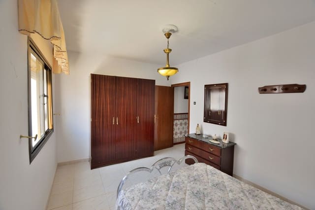 Casa de 2 habitaciones en Olvera en venta con garaje - 79.000 € (Ref: 9807527)