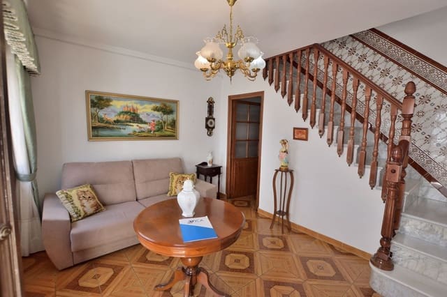 Casa de 2 habitaciones en Olvera en venta con garaje - 79.000 € (Ref: 9807527)