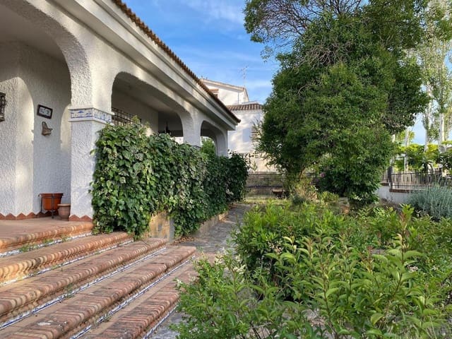 Chalet de 4 habitaciones en Arriate en venta con piscina garaje - 680.000 € (Ref: 9807528)
