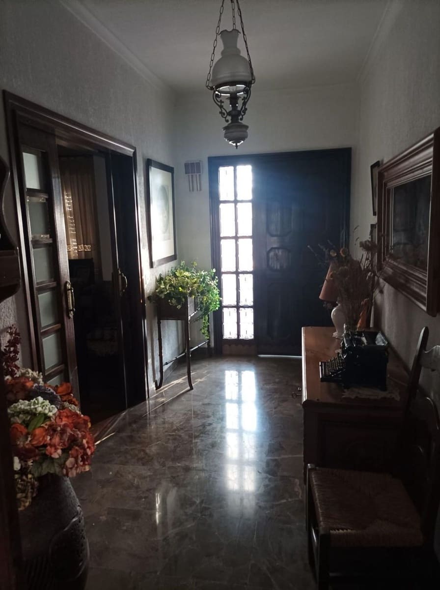 Chalet de 4 habitaciones en Arriate en venta con piscina garaje - 680.000 € (Ref: 9807528)