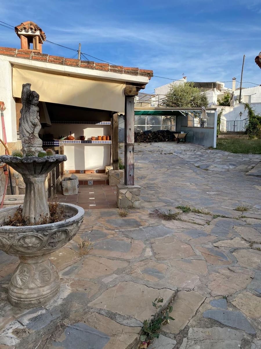Chalet de 4 habitaciones en Arriate en venta con piscina garaje - 680.000 € (Ref: 9807528)